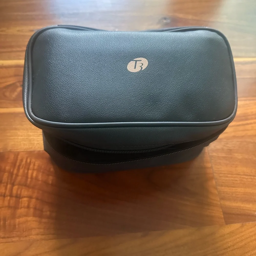 T3 Volumizing Hot Rollers LUXE and Travel Case - Picture 10 of 13